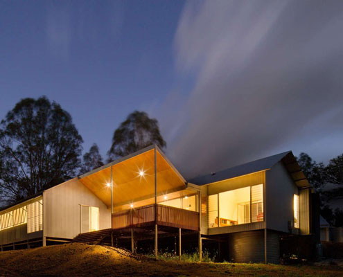 Whyatt House: Australian Bush Style Home Built From 